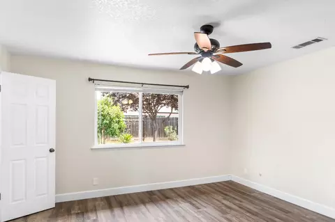 Bedroom - 5259 E Inyo St, Fresno, CA 93727 photo 7 of 9