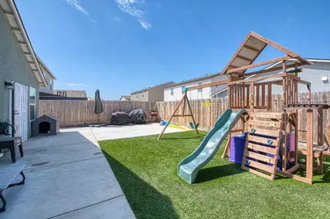 Exterior - 1963 Cottle, Sanger, CA 93657 photo 9 of 10