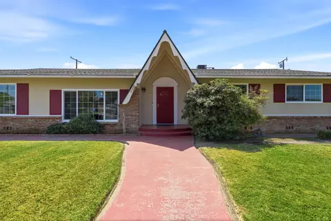 Exterior - 335 E Sycamore Dr, Hanford, CA 93230 photo 2 of 7