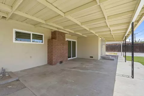 Exterior - 335 E Sycamore Dr, Hanford, CA 93230 photo 6 of 7