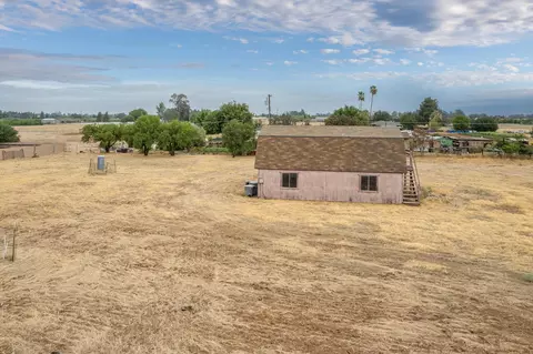 12602 E Robinson Ave, Sanger, CA 93657 photo 9