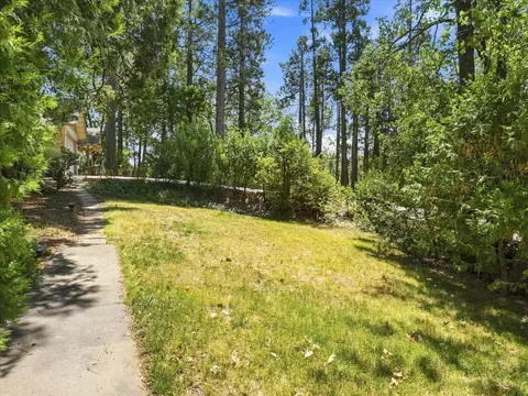 Exterior - 52891 Arbor Ln, Oakhurst, CA 93644 photo 16 of 20