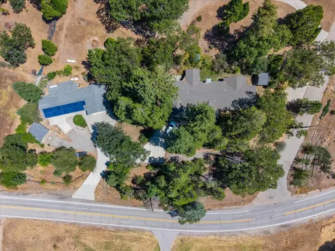 View/Area - 52891 Arbor Ln, Oakhurst, CA 93644 photo 2 of 3