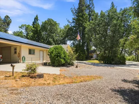 Exterior - 52891 Arbor Ln, Oakhurst, CA 93644 photo 9 of 20