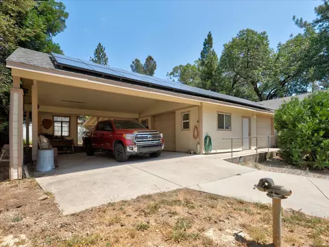 Exterior - 52891 Arbor Ln, Oakhurst, CA 93644 photo 8 of 20