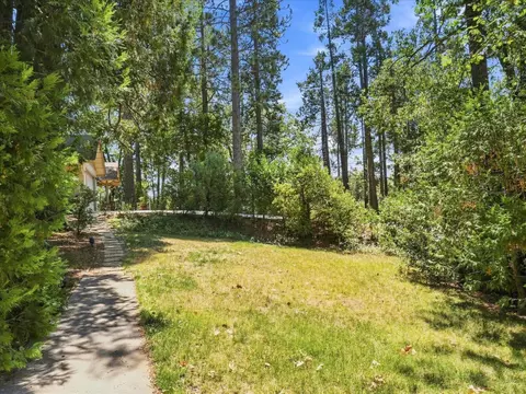 Exterior - 52891 Arbor Ln, Oakhurst, CA 93644 photo 12 of 20