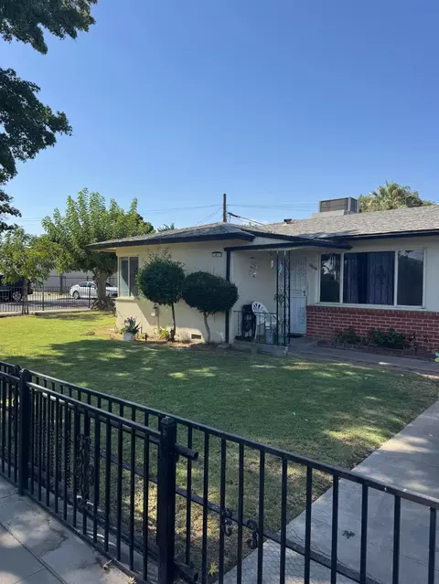 3845 E Lowe Ave, Fresno, CA 93702