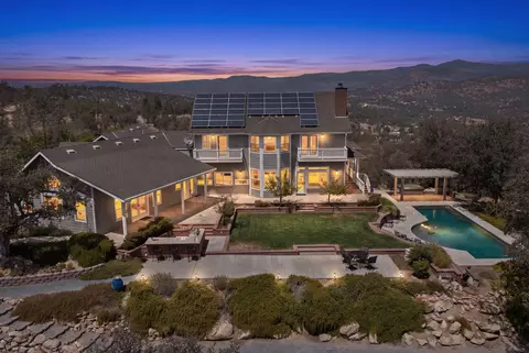 42158 John Muir Dr, Coarsegold, CA 93614