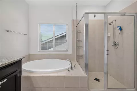 Bath - 2148 La Canada, Clovis, CA 93619 photo 5 of 5