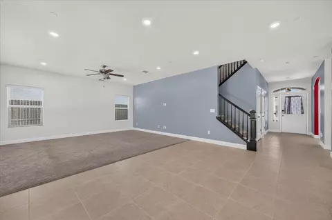 Living - 2148 La Canada, Clovis, CA 93619 photo 5 of 8