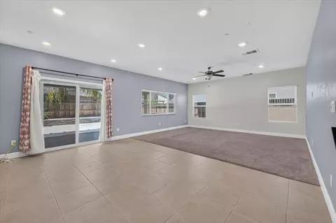 Living - 2148 La Canada, Clovis, CA 93619 photo 3 of 8