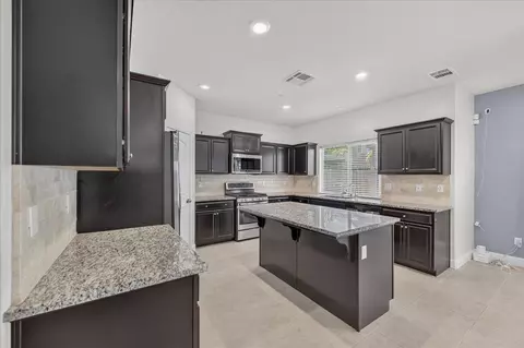 Kitchen - 2148 La Canada, Clovis, CA 93619 photo 2 of 5