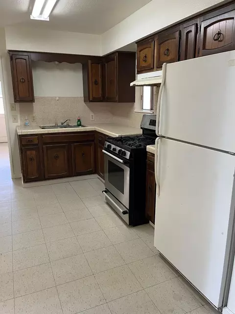 Kitchen - 28686 Avenue 13 12, Madera, CA 93638 photo 1 of 1
