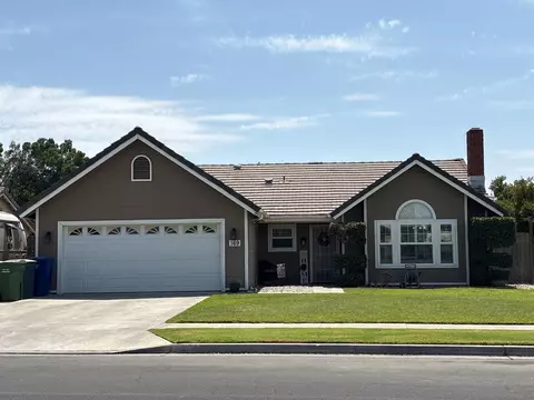 169 Devon Dr, Lemoore, CA 93245