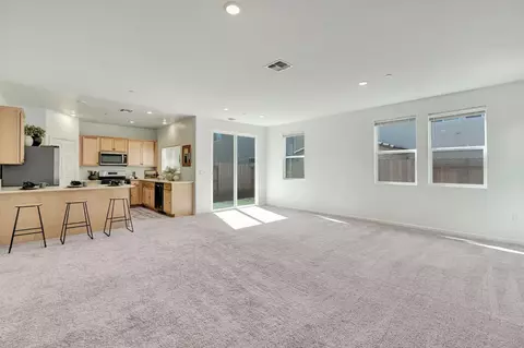 Living - 6627 E Madison Ave, Fresno, CA 93727 photo 1 of 3