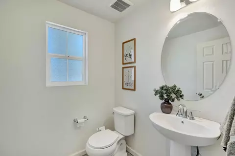 Bath - 6627 E Madison Ave, Fresno, CA 93727 photo 1 of 3