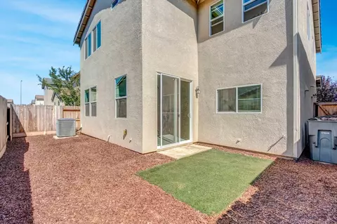 Exterior - 6627 E Madison Ave, Fresno, CA 93727 photo 5 of 5