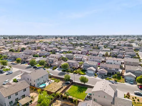 View/Area - 104 Corona Dr, Madera, CA 93638 photo 5 of 12