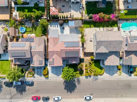 View/Area - 104 Corona Dr, Madera, CA 93638 photo 9 of 12