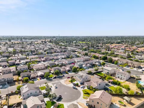 View/Area - 104 Corona Dr, Madera, CA 93638 photo 8 of 12