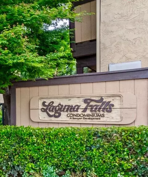1550 W Ashlan Ave #102, Fresno, CA 93705