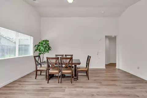 Dining - 362 Rh Dr, Merced, CA 95341 photo 4 of 5