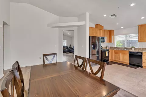 Dining - 362 Rh Dr, Merced, CA 95341 photo 5 of 5