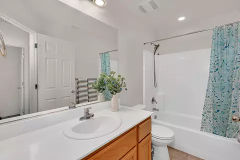 Bath - 362 Rh Dr, Merced, CA 95341 photo 2 of 2