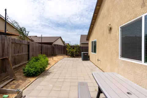 Exterior - 362 Rh Dr, Merced, CA 95341 photo 5 of 6