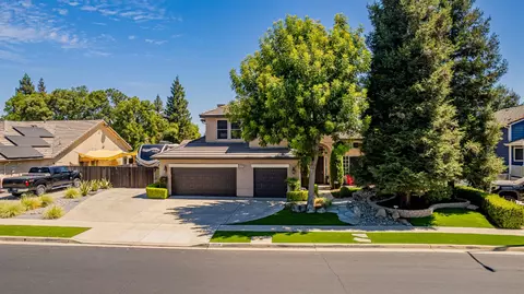 Exterior - 1283 Coventry Ave, Clovis, CA 93611 photo 8 of 20