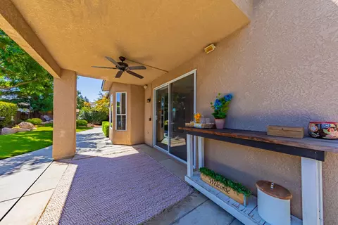 Exterior - 1283 Coventry Ave, Clovis, CA 93611 photo 13 of 20