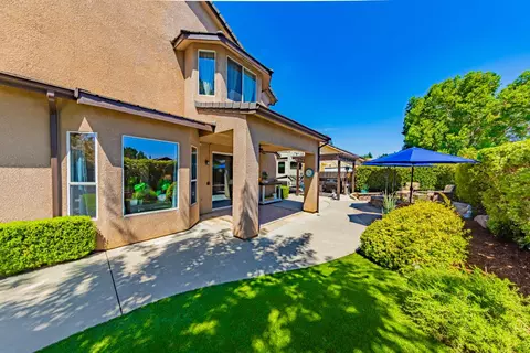 Exterior - 1283 Coventry Ave, Clovis, CA 93611 photo 20 of 20