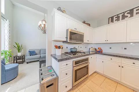 Kitchen - 1283 Coventry Ave, Clovis, CA 93611 photo 8 of 9