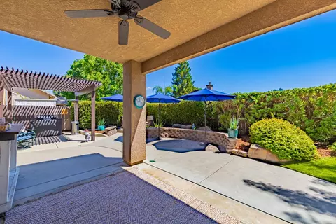 Exterior - 1283 Coventry Ave, Clovis, CA 93611 photo 14 of 20
