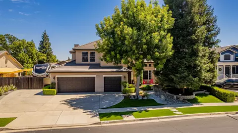 Exterior - 1283 Coventry Ave, Clovis, CA 93611 photo 6 of 20