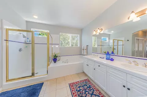 Bath - 1283 Coventry Ave, Clovis, CA 93611 photo 5 of 7