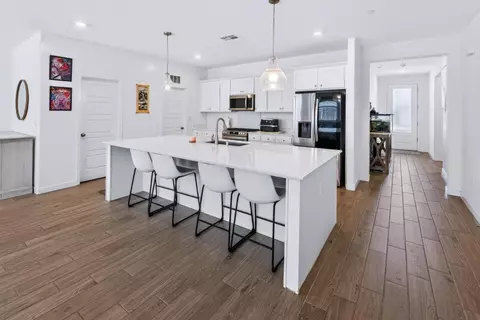 Kitchen - 2642 Highland Ave, Clovis, CA 93619 photo 1 of 3