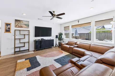 Living - 2642 Highland Ave, Clovis, CA 93619 photo 1 of 1