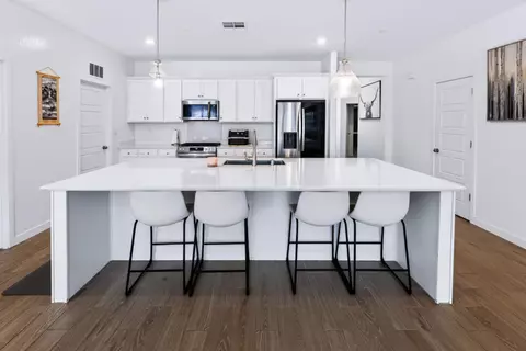 Kitchen - 2642 Highland Ave, Clovis, CA 93619 photo 3 of 3