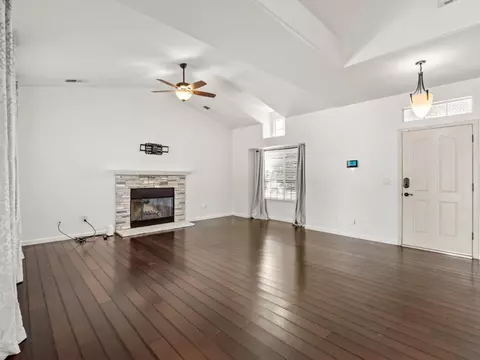 Living - 1897 Goshen Ave, Clovis, CA 93611 photo 3 of 4