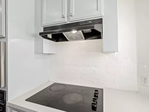 Kitchen - 1897 Goshen Ave, Clovis, CA 93611 photo 3 of 4
