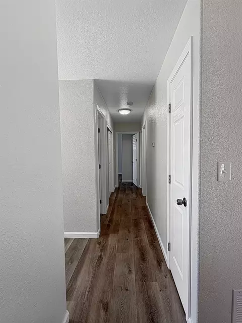 Entry Way - 441 W 10th St, Gilroy, CA 95020 photo 3 of 4