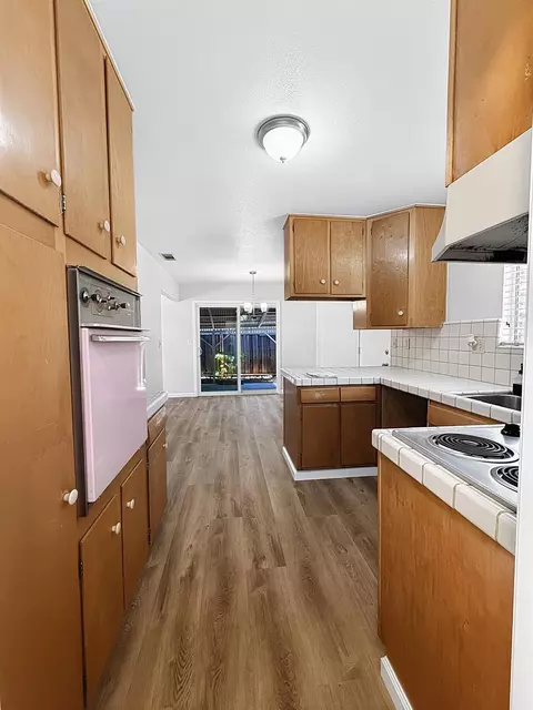 Kitchen - 441 W 10th St, Gilroy, CA 95020 photo 2 of 2