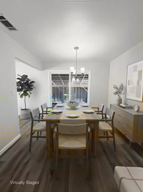 Dining - 441 W 10th St, Gilroy, CA 95020 photo 2 of 4