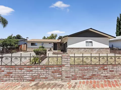 Exterior - 441 W 10th St, Gilroy, CA 95020 photo 3 of 14