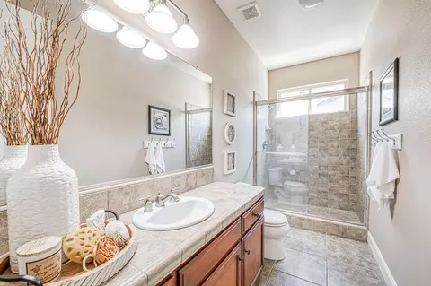 Bath - 526 W Powers, Clovis, CA 93619 photo 1 of 6