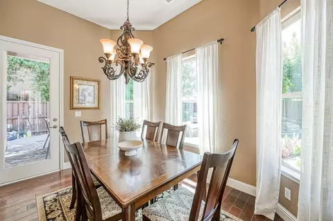 Dining - 526 W Powers, Clovis, CA 93619 photo 4 of 5