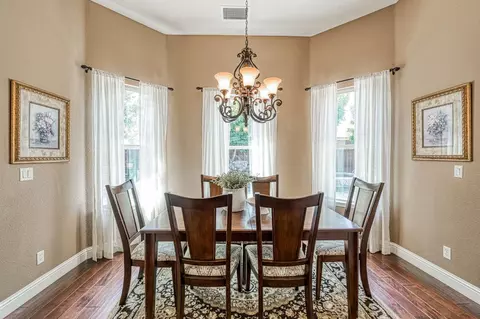 Dining - 526 W Powers, Clovis, CA 93619 photo 3 of 5