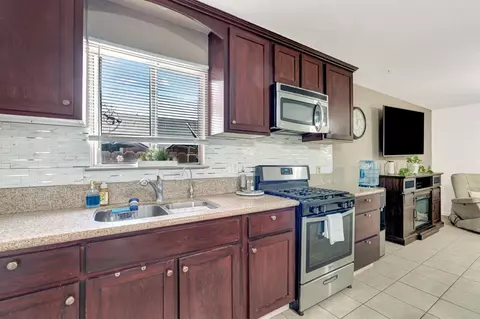 Kitchen - 605 Stanley St, Exeter, CA 93221 photo 1 of 1