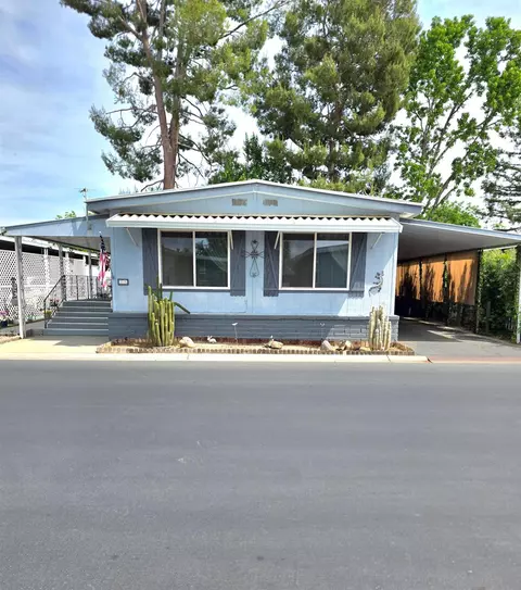 2706 W Ashlan Ave #25, Fresno, CA 93705